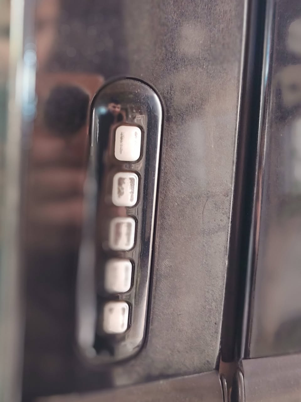 سلام علیكم فورت اكسبلور فول فول فول مواصفات مودیل 2010خلیجي شركه نیڤا تحكمات استیرن مثبت سرعه فور ویل 4X4 مانع انزلاق فور ویل ثقیل وخفیف  شاشهDVD مسجل یاكل ٦اقراص سقف سلایت كوشن كهرباء تدفیئه خزن میموري كوشنات دواسات تصعد وتنزل مال بانزین وبریك كیر محرك حدادیه كلها بشرط طخم تایر جدید لوك سیاره كفاله عامه لاصبغ لاضربه لاتبدیل ولامعجون ولابارد كوشنات الخلیفه كهرباء مال صندوق 150الف حقیقي ماشي دمام بیها تبرید مركزي سیاره بیها منضومه غازز شركه ضمانن كیر بیها نضام اوفر وبیها مواصفات بعد اهوایه سنویه جدیده وهزه كذلك رقم جدید انكلیزي سلیمانیه شترید وكاله او تحویل سعرها 150وبیها مجال للطیبین رقم *********** وبي واتساب مکان دیالی خانقین
