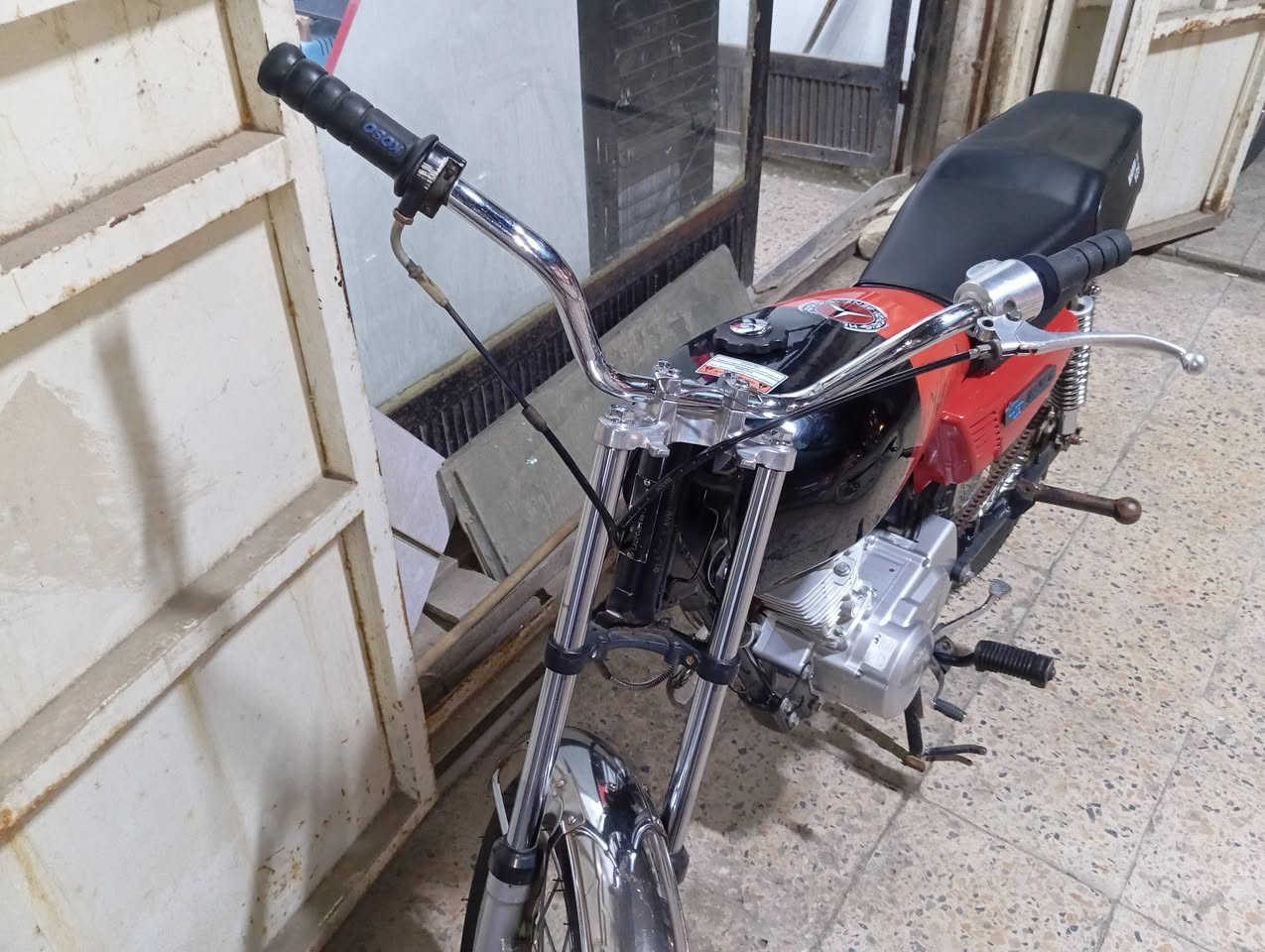 سلام عليكم دراجه نضيفه مكان ميسان حي شهدء مكينه اخير من الله  تعال و شوف بعينك بدون وراق و مكفوله كفاله شتريد حاضر سعر  ٨٥٠ و بيه مجال قليل 
***********
