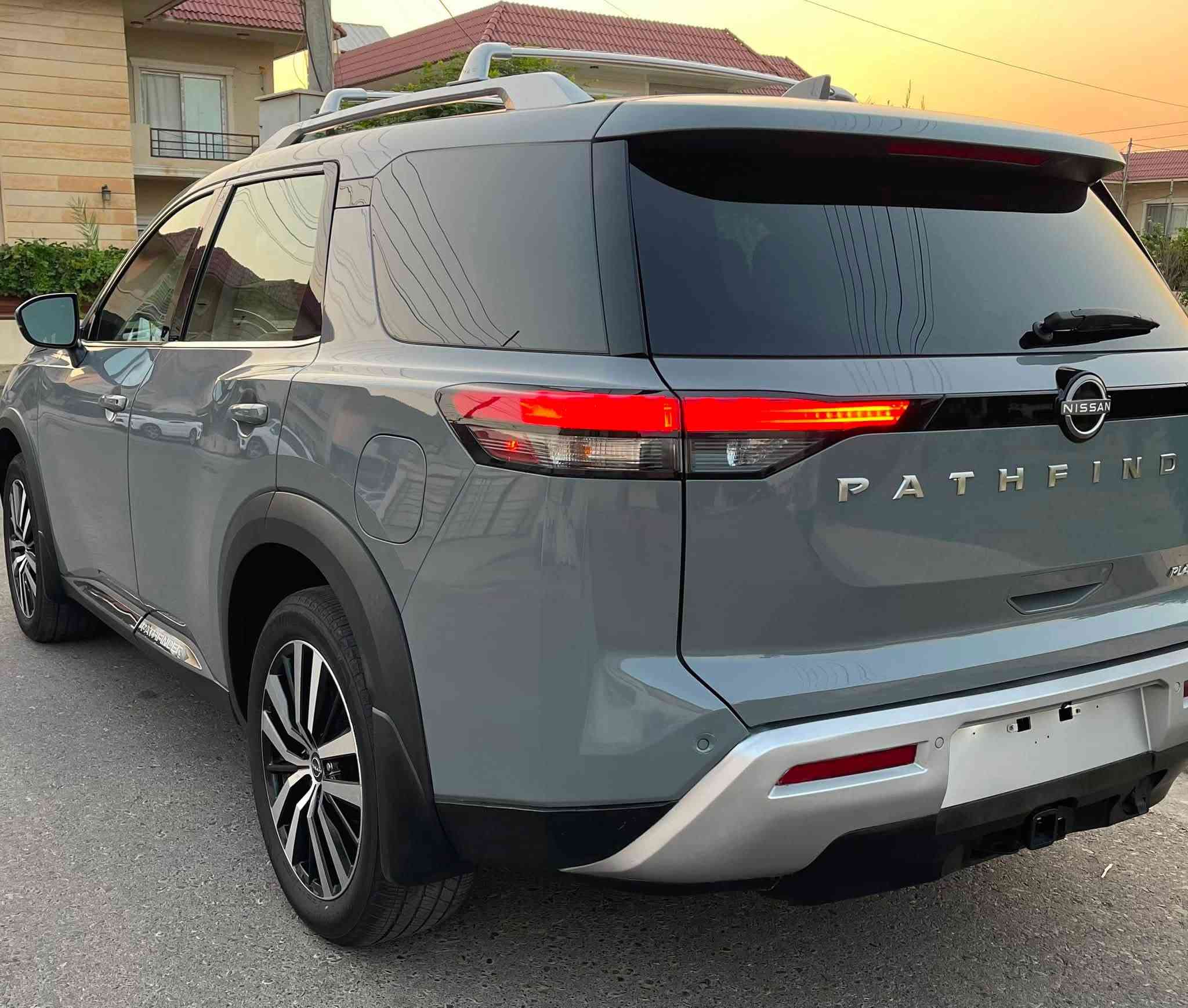 السلام عليكم

NISSAN PATHFINDER  platinum

اللون:  اسمنتي
داخل جملي

الموديل : 2025

نوع المحرك : 6 سلندر (3.5L) 

عداد المسافه:12 الف مايل 

الضرر: كما موضح بالصورة.  
تقريبا كلين 

رقم الشاصي
5N1DR3DH5SC247973

بدون رقم وبشرط الترقيم ( اربيل - دهوك - سليمانية )

المواصفات: 

سقف بانوراما 
شاشة ديجيتال
كشنات VIP 
كشنات تبريد
معروفة مواصفات البلاتينيوم

العنوان :اربيل

***********
