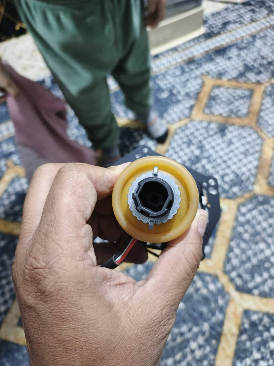 سلام عليكم عدسات ٣ انج جوكر موضح بالفديو مستخدم ٦ شهر سعر ١٢٥ الف ***********
