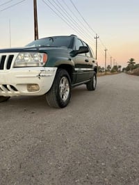 جيب كراند شيروكي موديل 2000 الموصفات  محرك وكير مكفول  داخلها خير من ا...