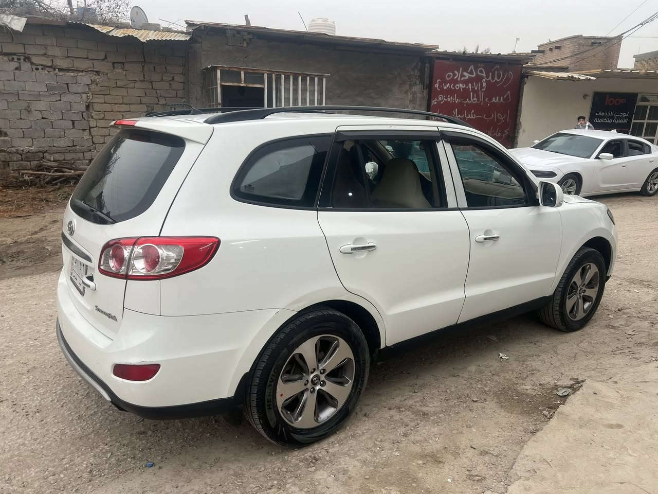 السلام عليكم سياره سنتافي موديل 2012فول مواصفات واحد ع واحد مكينه 2400سبعه راكب السياره بيها جاملغ وباب صبغ وباب تبديل  عكس السايق السعر 129وبيها مجال   مكان السياره بلحله مامتواجد ع الفيس الاستفسار***********
