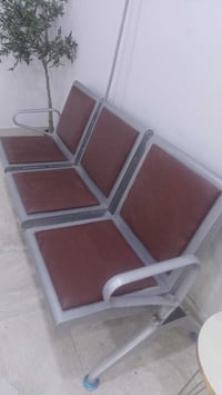 عندي اثنين • كراسي • للبيع