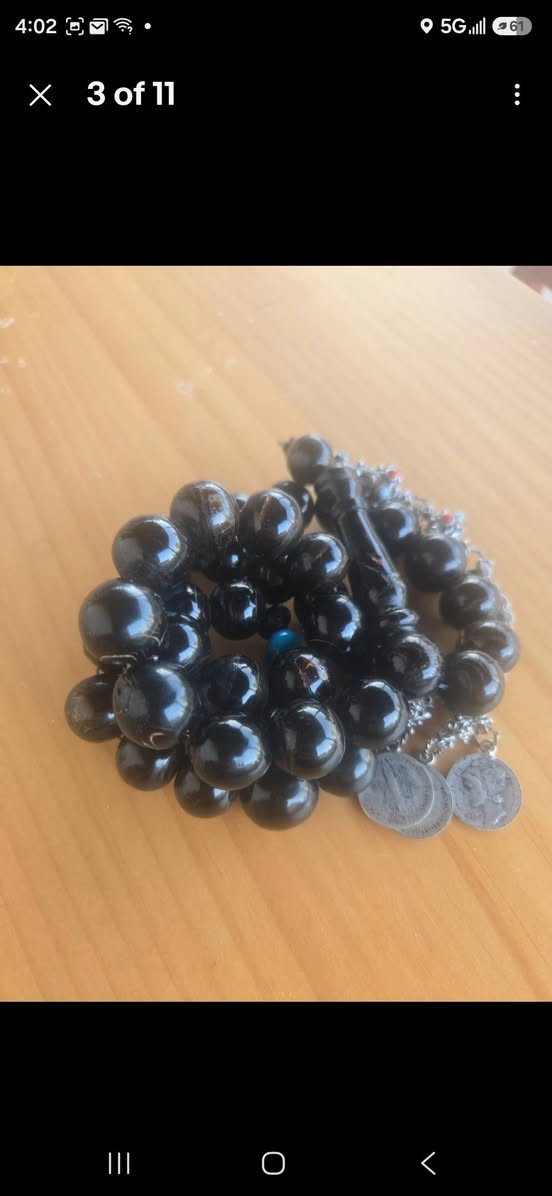 العمر اكثر من ٥٠ سنة. 
يسر طبيعي مع فواصل فيروز طبيعي مع كركوش انتيك فضة. 
USA Tasbih | هواة المسابح والكهرمان


**إذا كنت صاحب هذا الإعلان وتريد حذفه لأي سبب، رجاءا أرسل رسالة إلى الدعم الفني**