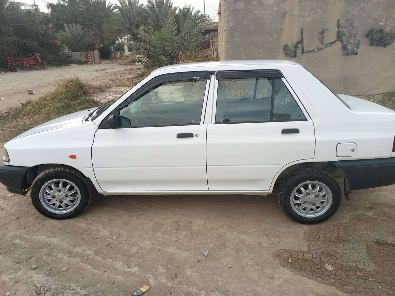 السلام عليكم ورحمه الله وبركاته
سايبه للبيع موديل 24كفاله عامه من كير مكينه وحداديه وشاصي تبريد  السعر 72 مكانه الحله الشراي يتصل مامتواجد ع النت *********** الشراي بي خير ويدلل
