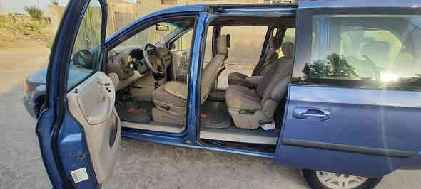 السلام عليكم دوج كرفان موديل 2007 رقم انبار مميز 7 راكب مكينه المرغوبه 3300 مكينه كير صدر تبريد تدفئه كله جديد بيهه مكانان ابيع احزام وحالين بيهه طختين يرادلهن تسويهن وبشرط تحويل للبيع او مراوس السعر 80 مكاني بغداد وهذا رقمي للاستفسار *********** ابو عزوز
