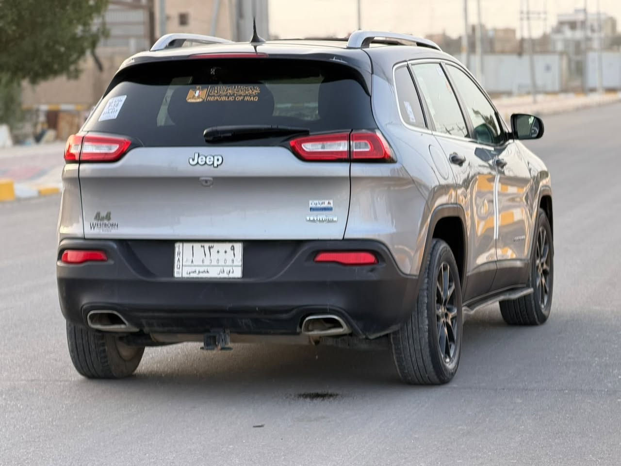 سلام عليكم جيب بزون 2016حره تحويل ثاني يوم وارد مريكي جاملغ صبغ وبنيد امبدل فقط مواصفات فول 1/1 بصمه جلد كشن كهربائي كامره دوار شاشه كبيره بنراما تبريد قطعتين جنطه شفط حساسات خلفيه 6سنلدر فول الفول جاهزه الخير مكينه كير تبريد حداده مكان سياره الناصريه السعر 120وبيه مجال بسيط 

الرقم***********
