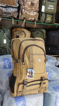 حقائب ظهر • خامة ممتازة • توصيل