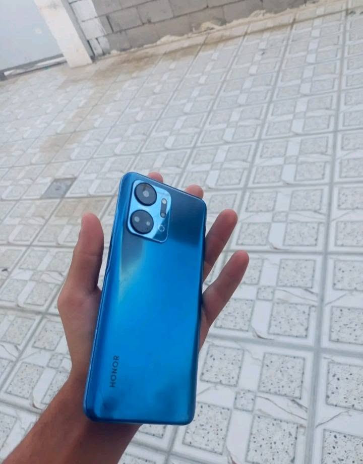 🔥 للبيع هاتف Honor X7a 🔥

الحالة: مستعمل نظيف 
الذاكرة: 8 رام + 128 جيجا + يدعم ميموري 
اللون: أزرق 
البطارية: 6000 ملي أمبير تقعد يومين اقوه بطاريه 

✅ كلشي شغال 100% 
✅ شاشة أصلية 100Hz 
✅ كاميرا 50MP نقية 
⚠️ ملاحظة: مبدل فلات شحن جديد والشحن سريع 22.5W شغال ممتاز

السعر: 95ألف وبيه مجال بسيط وتعال جيك براحتك
المكان: رمادي - توصيل داخل رمادي موجود 

للاستفسار خاص او اتصال: [***********]
