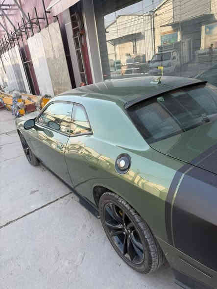 السلام عليكم
جالنجر 2018 
6سلندر 
تشغيل عن بعد
ويل 20 اصلي مو تجاري
شاشه وسط كار بلي
ماشيه 77mi
حادث جاملغ يمين وبنيد بدون لغود وشواصي ودواخل صور الحادث موجودات 
صدر امامي جديد 
كير ومكينه مكفولات ما مفتوحات بلادي
السياره عليها ادامة كاملة لمنظومه البانزين 
حجر البيئه موجود 
اي كلوب بالدشبول ماكو
دعاميه محدثه srt 
وادامه كامله لمنظومه الماء
مكان بغداد 
***********
168 وبيه مجال
