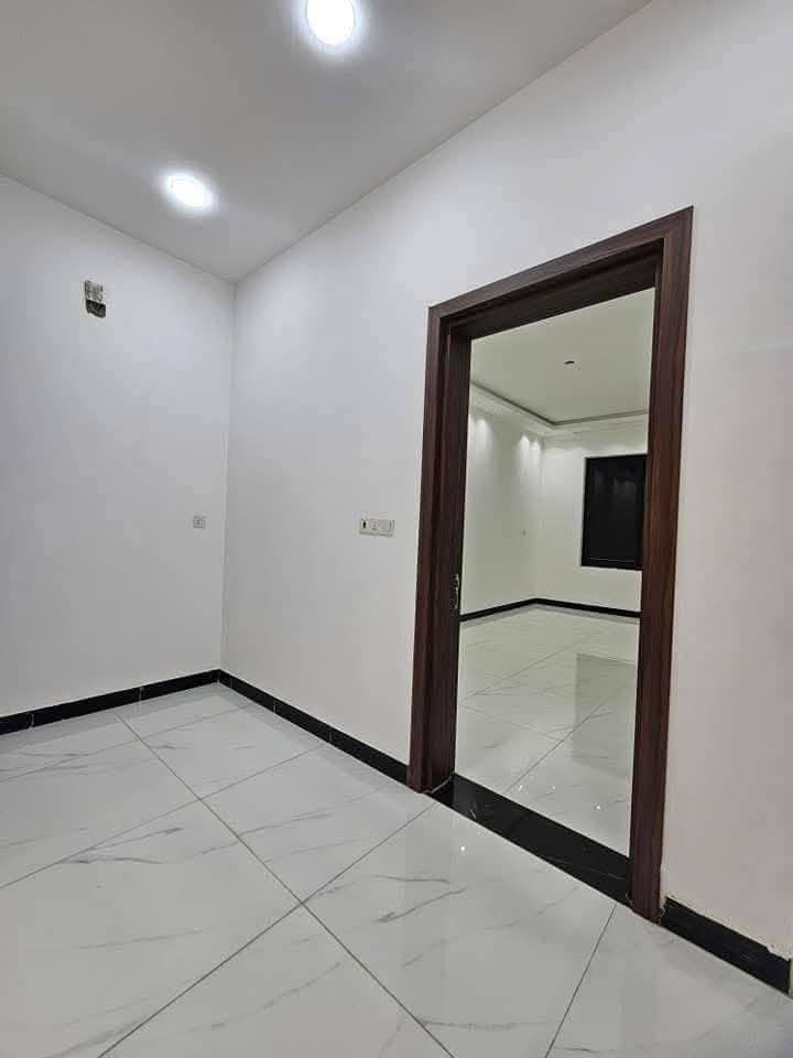 دار 150 متر للبيع واجهة 6 مدخلين
يحتوي على هول صالة منور
مطبخ وخدمات  غرف نوم عدد4 سويتات
حي الجهاد الضباط الفرع الاول 
عرض الشارع 20 م موقع جدا ممتاز 
للاستفسار ☎️ *********** واتساب
