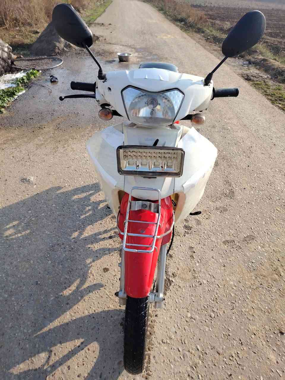 دراجة سلفيز للبيع نضافه فول تخم تاير السعر 650 وبيه مجال ***********.اعادت نشر بسبب الوعود الكاذبه المكان بلد
