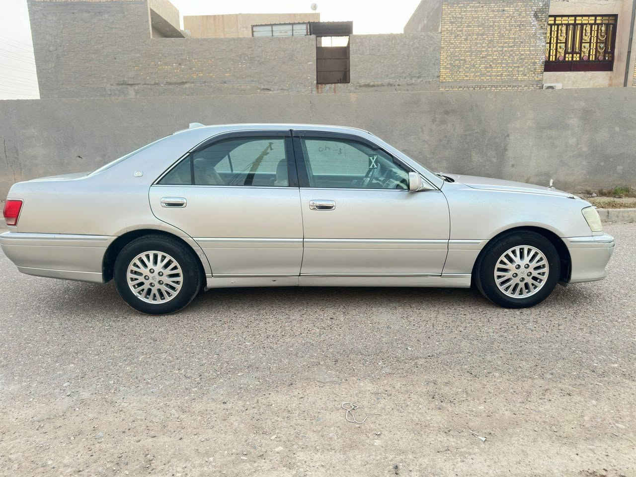 ملكة كصة جنطة بعدها بريحة اليابان دخول جديد ماشية 130 شرط جامدة متومة ارقام وسنوية طبق الاصل كفالة من كلشي عدا الكص ربع ماتصرف عليها تبريد ثلج حدادية نعومة 100% دكمتين بردة خلفية كرستال اصل مكينة ديفور الزغير مكاني بلعمارة السعر 34 استفسار اتصل ***********
