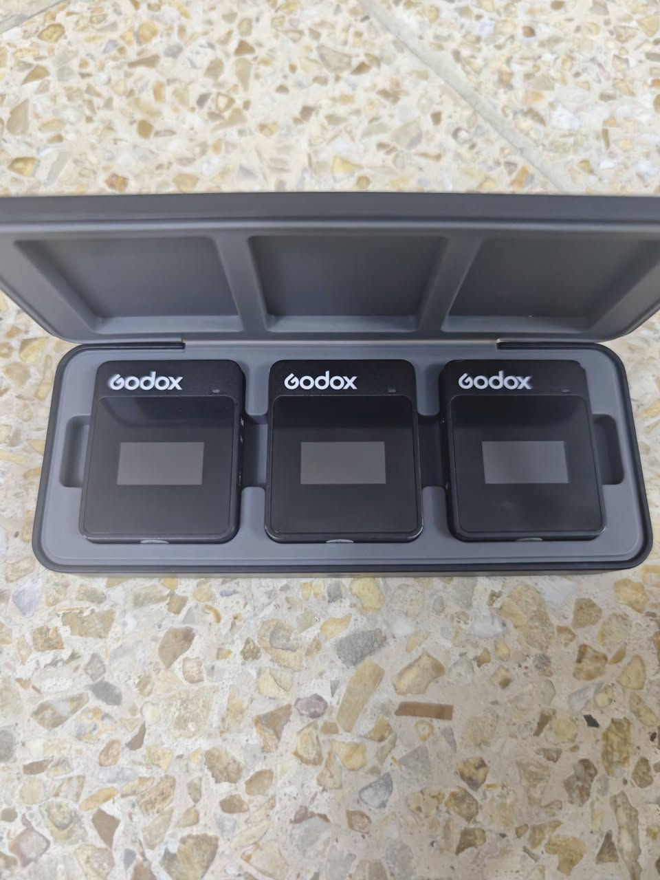 نك مايك Godax m2
استخدام قليل جدا 
متحدثين ثنين
نظيف جدا وكامل ويا كارتونته
رايدة ب130 وبي مجال مكاني بغداد  الشعب 
***********
