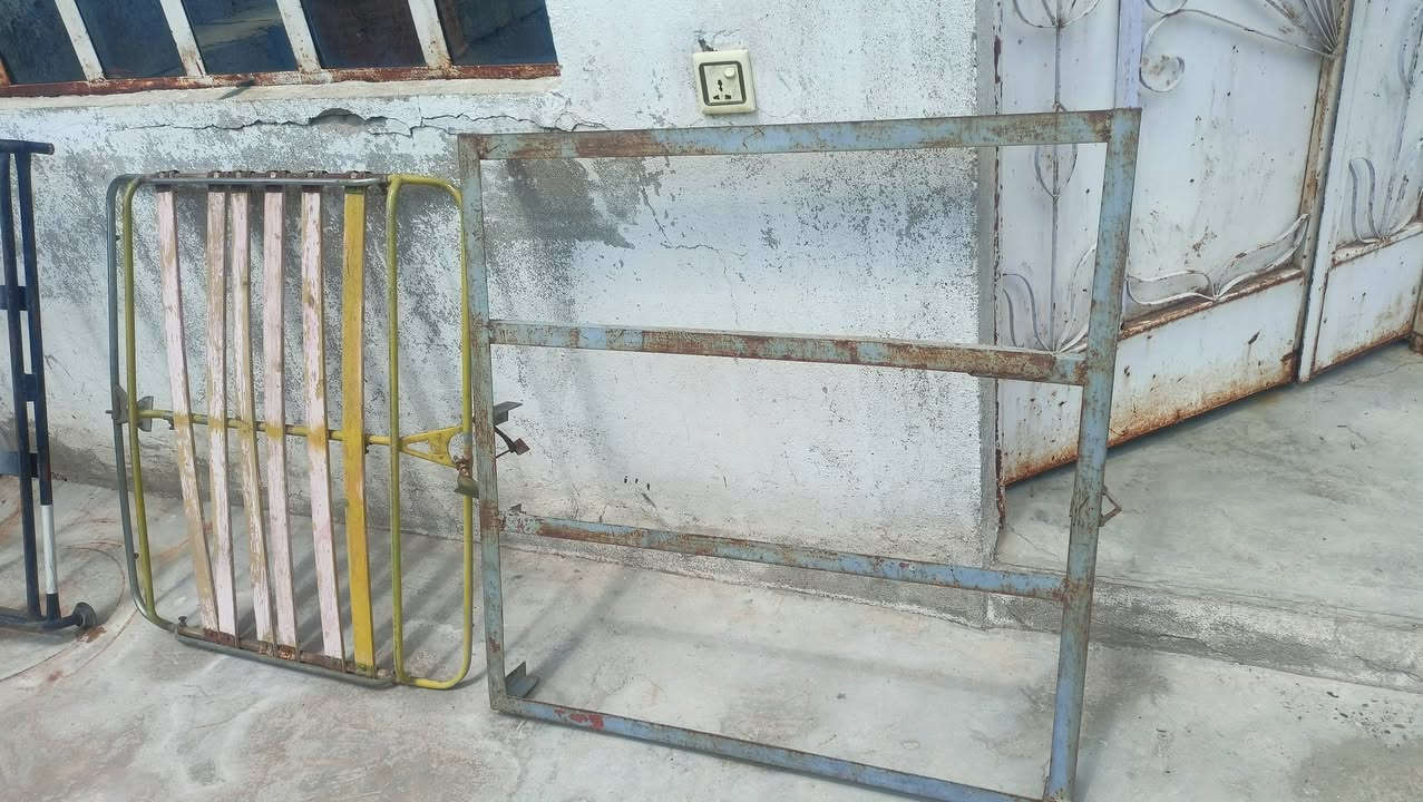 سيبايات مال سيارات عدد 3 للبيع سعر القطعه 25 الف الاتصال ***********
