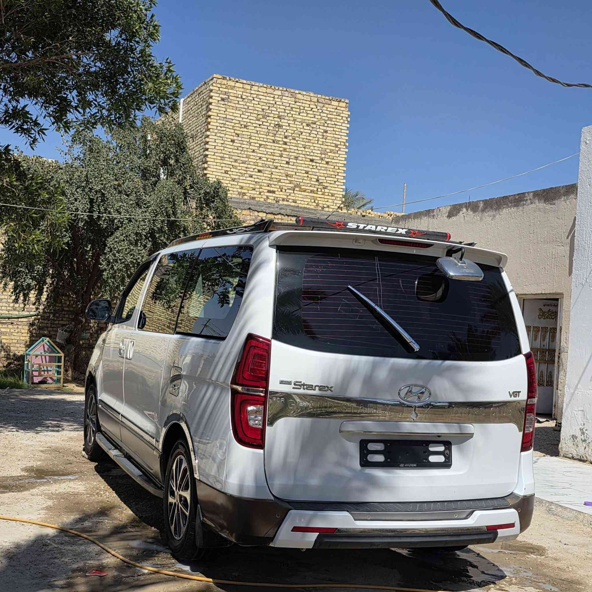 سلام عليكم ستاركس موديل 2017دبلو اصل بيه جاملغ جهت سايق وبيه بارد بارد بل بنيد حداديه تخم تاير دوشمه كله جديد سياره فوك وجوه دبلو بك لايت ٢٠    مري ٢٠رقم بصره بسمي  مكاني ديوانيه الحمزه الشرقي ستفسار ***********
