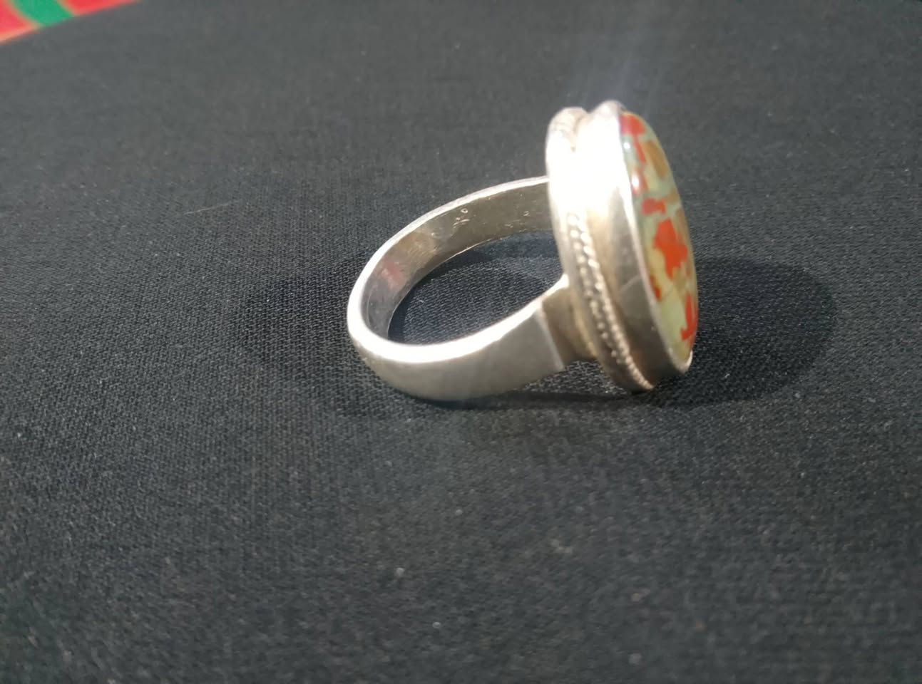 السلام عليكم
محابس صياغه ثقيله والقديمه 
تحف  ساعه ياباني اصلي فول
ابيع شلع الساعه هديه 
مفرد الواحد 75 
كلهن 200 بيهن مجال 
***********
