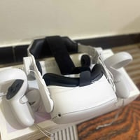 نظاره واقع الافتراضي ميتا كويست 2 للبيع ذاكره 256 gb مع ستراب وسماعه و...