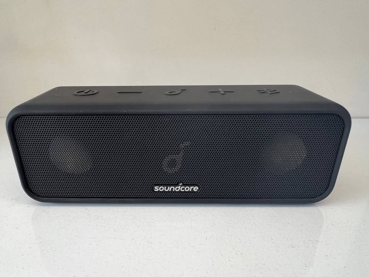 السلام عليكم .. شباب سماعة سبيكر انكر شحن  صوتها حلو بس خنة بسيطة انطيني سعر ويالعافية


**إذا كنت صاحب هذا الإعلان وتريد حذفه لأي سبب، رجاءا أرسل رسالة إلى الدعم الفني**