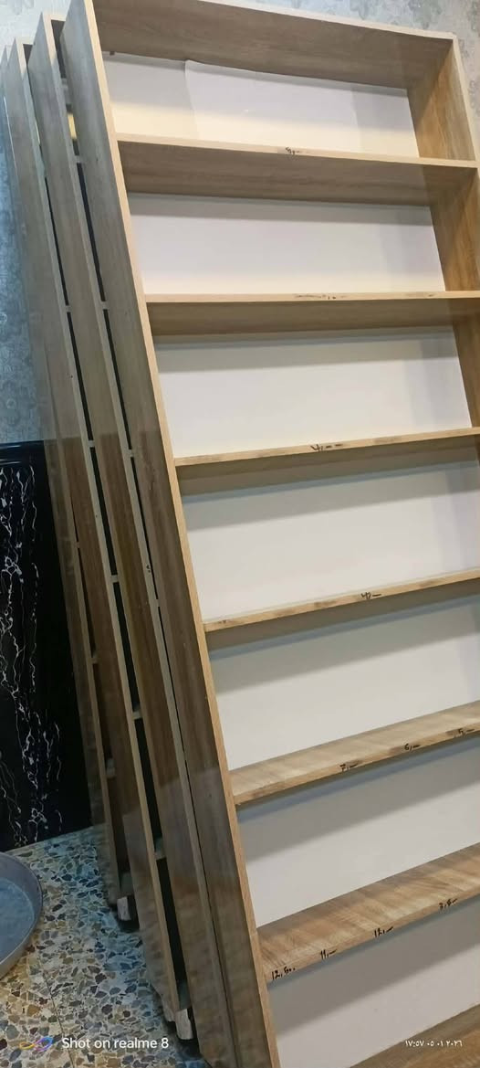 السلام عليكم عندي باترينات عرض مترين ارتفاع متر ونص خشب صاج درجه أولئ بل اضافه الئ رفوف خشب صاج درجه أولئ عدد 4 عرض متر ارتفاع مترين وربع مكاني ابو غريب ابو منيصير *********** واتساب
