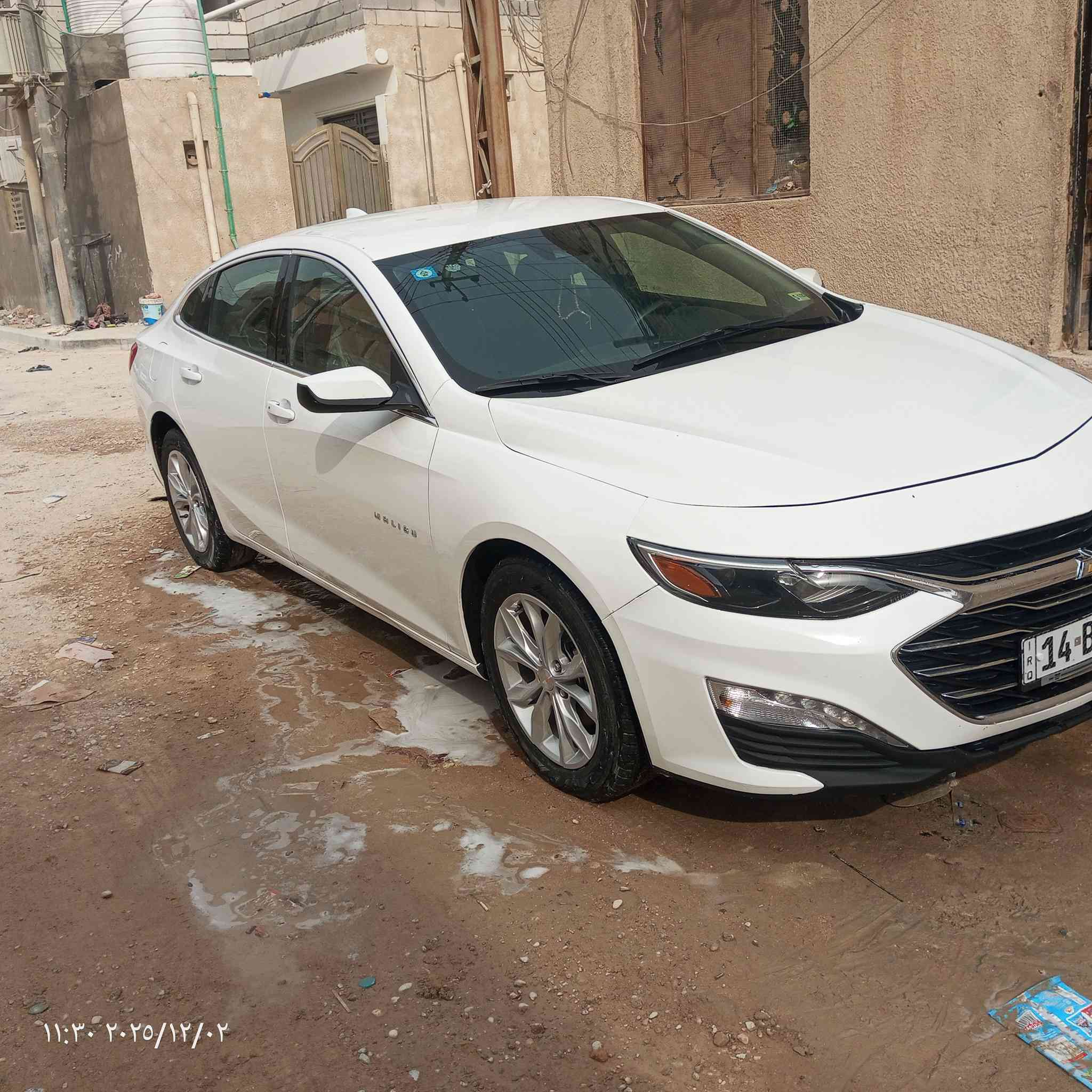 ماليبو  موديل 24  حادثها بنيد ودعامية أمامية فقط والباقي مكفول ماشية 24 الف ترقيم جديد بصرة السيارة باسمي المكان البصرة الزبير السعر 140   
رقم ***********
