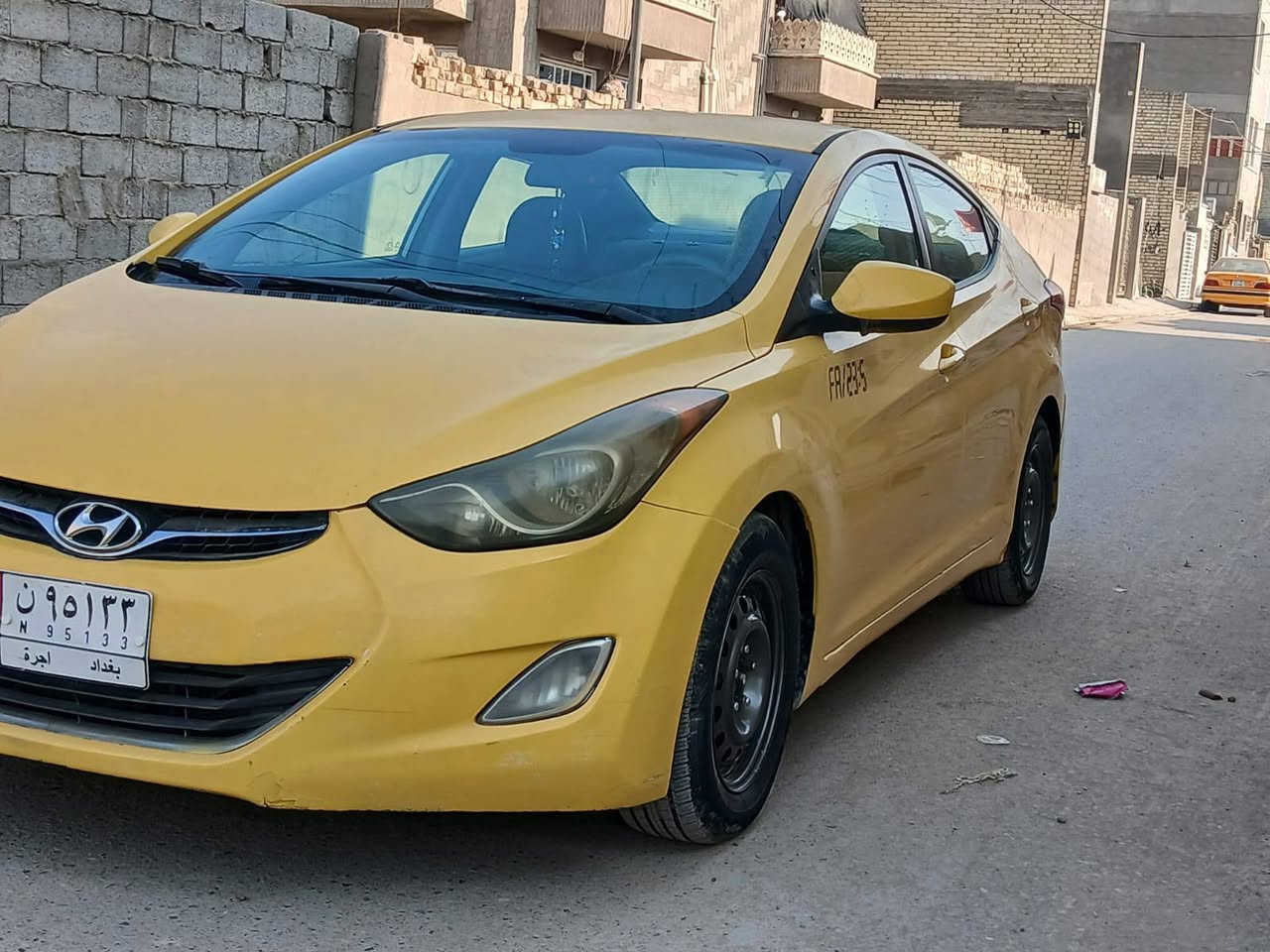 سلام عليكم الانتره 2013وارد امريكي حادث  قبق الصندوك بدون دواخل
رقم بغداددولي مشروع وطني سنويه مجددا  مصفره  غرامات صدر جديد 
حجم محرك 1800مكفول من تنقيص و تبخير
تبريد شغال ثلج + تخم تاير جديد 

محرك 1800دوش  
العنوان بغداد السعر ( 102بيه مجال البسيط الشراي 
رقم هاتف ***********
