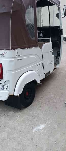 سلام عليكم تكتك للبيع 22شهر ل4رقم نكليزي تحويل مباشر تكتك خير من الله كلشي ما ينقصه معمر بيهه دوس وبيهه بارد شويه ب لغد الايسر مكينه ما مفتوحه بس مفيلسه سعر 8و 100وبيهه مجال مكان بغداد حي البتول قرب جسر المشاه ***********
