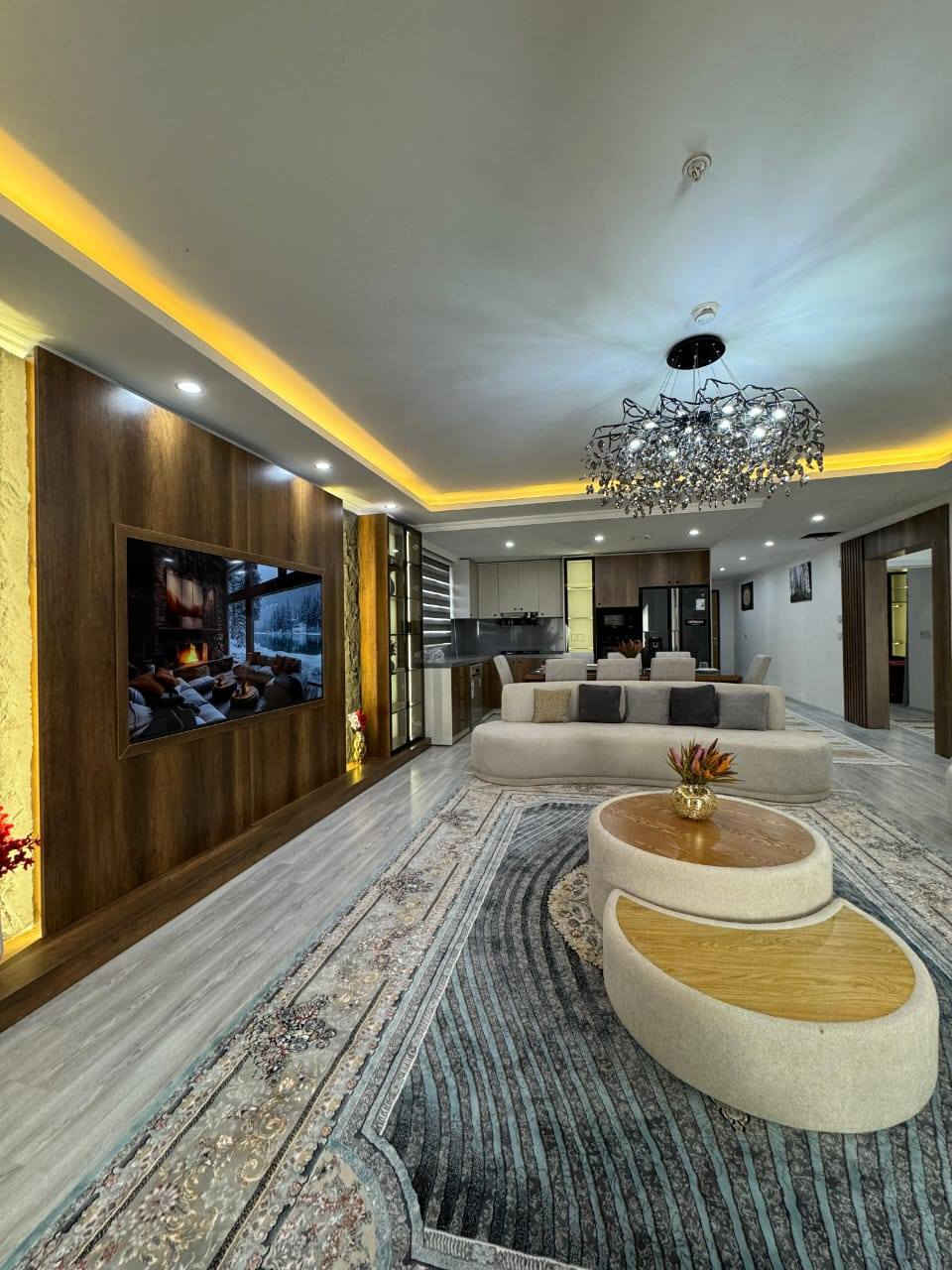 🔹شقة مؤثثة للبيع 🔹
-في مجمع واو تاورز 

-بموقع ستراتيجي و علی شارع 100م

-قریبه علی جامعة جیهان و تیشك و لوبناني فرنسي مقابل بنك جيهان

-تتكون من 👇

-أربع غرف نوم 

-مساحة 200م

-صاله 

-مطبخ 

-صحيات

-بلكون

-طابق 3

- مجمع بها كراج لوقوف السيارات و حدیقة 
- ماي وكهرباء ۲٤ ساعة 
وكل الخدمات موجوده بالمجمع

للاستفسار اكثر اتصل علئ الرقم التالي ***********
