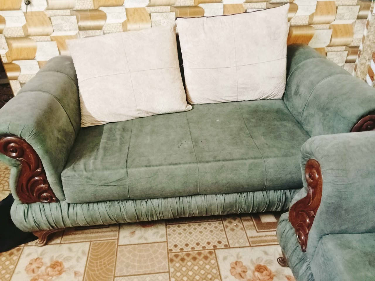 سلام عليكم تخم نضيف مستعمل قليل مال بيت سعره 150 بي مجال بغداد مدينة الصدر*********** بغداد, العراق
