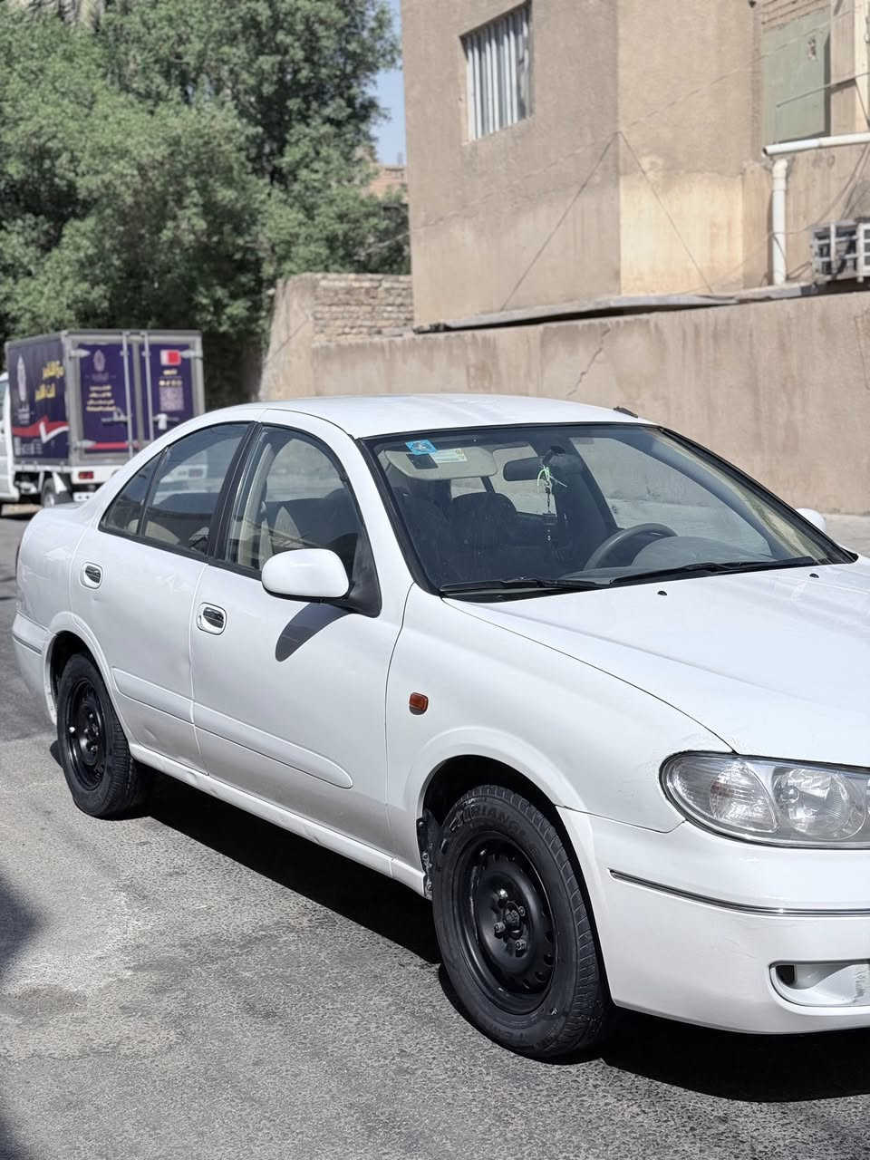 السلام عليكم
نيسان سني 2009 ياباني قبق ابيض
السياره بيهـا صبغ حافه البنيد كد اشبرين فقط 
رقم بابل بأسمي 
مكاني كربلاء الجمعية
السعر 105 وبيها مجال
للاستفسار
***********
***********
