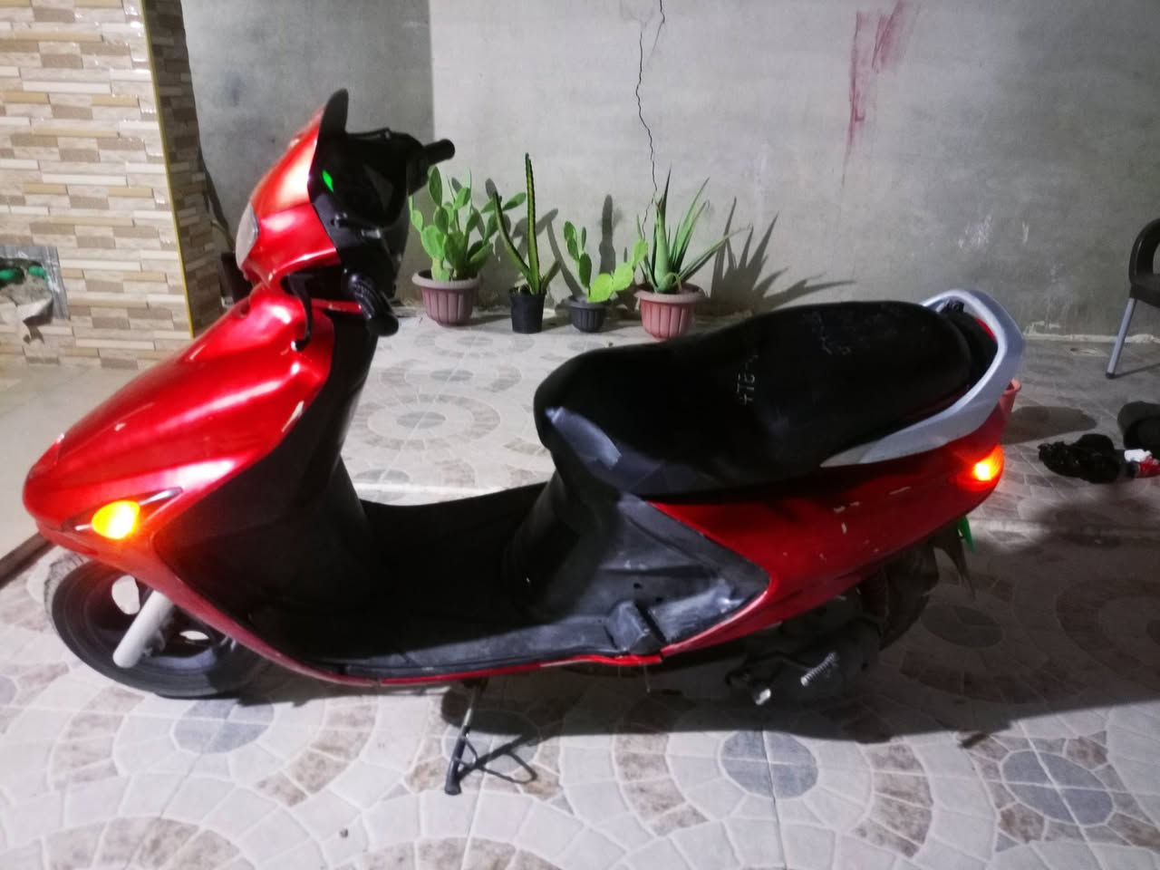 فراشه للبيع مال حاويات ماكينه ما مفتوحه واتساب ***********
