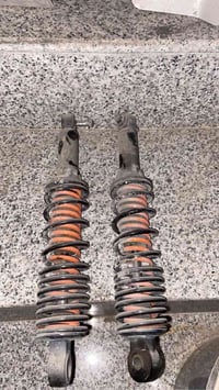 تفصيخ بوكسر كله اصلي وعلشد ايشي تحتاج خابرني وبلخدمه حته مكينته موجوده...