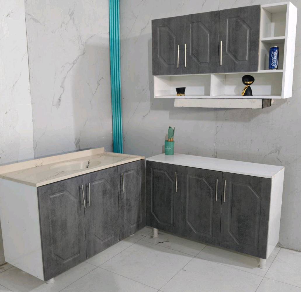 كاونتر خشب تركي HDF
قياس متر وعشرين
وسنك متر وعشرين
ملحق متر وعشرين 
هيكل Mdf. 

السعر 270  الف 