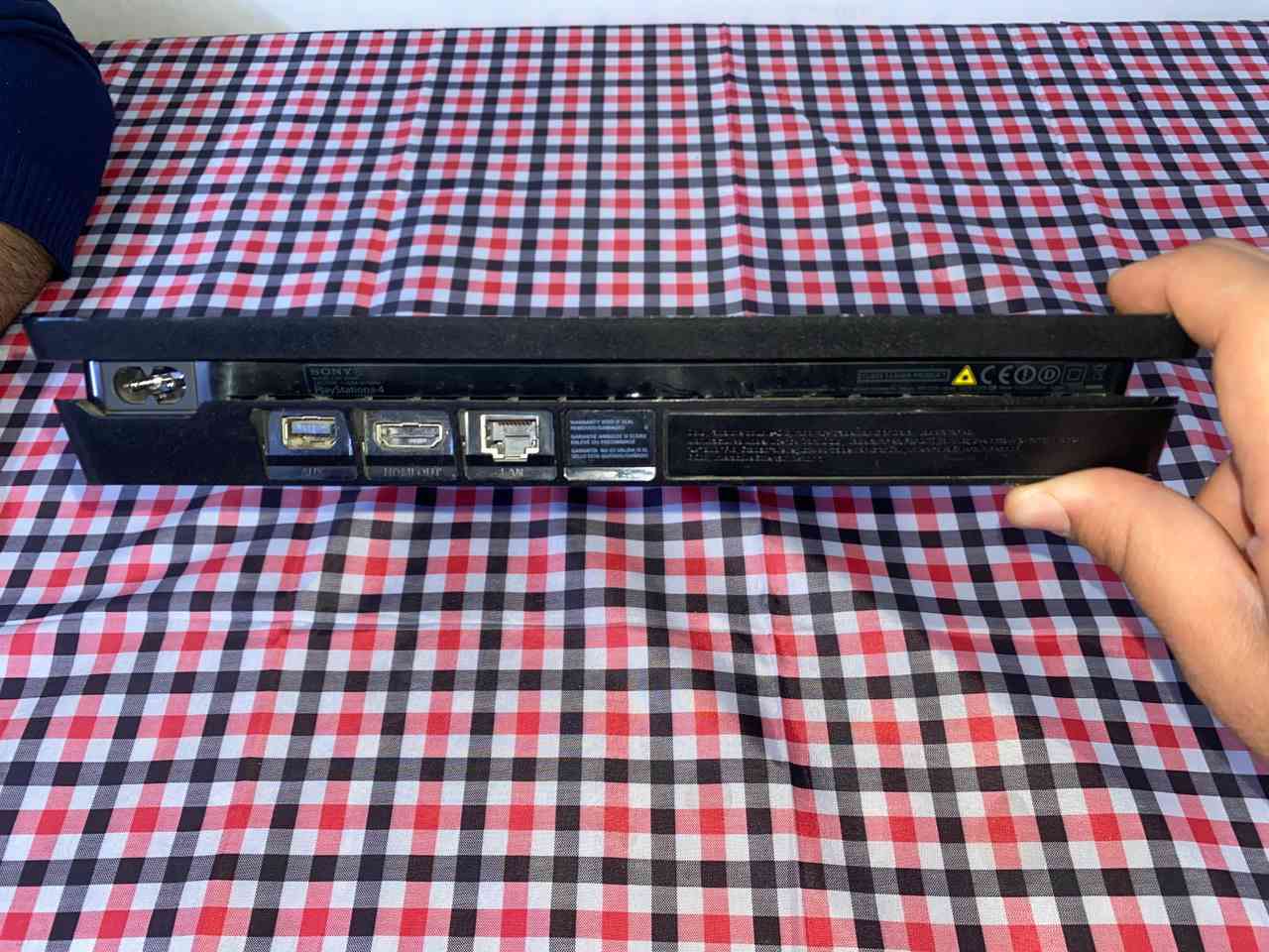 بلي ستيشن 4 سلم 500 گیگا نظافة 90% مع الكارتونة الأصلية
يدات 2 اصليات

مع ثلاث اقراص

Fifa 25 GTA 5 RED REDEMPTION 2

السعر 350 الف

العنوان بلديات صحفيين ظباط 
الرقم ***********
