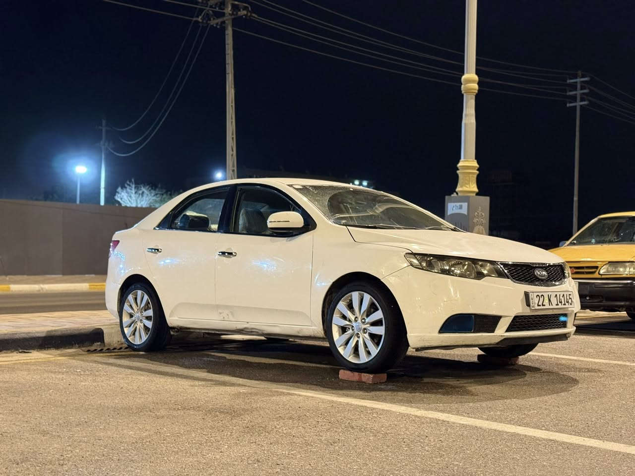 السلام عليكم سيراتو للبيع وارد خليجي مكفوله فقط الخشم مال البنيد ضربته دراجه سياره مكفوله مكينه كير حداديه رقم جديد هزه جديده صار شهر تقريبا من سويتهن تريد وكاله تريد تحويل تدلل مكاني كربلاء (سعر110) رقمي ***********السونار موجود بصور هاذا السونار قبل حادث البنيد
