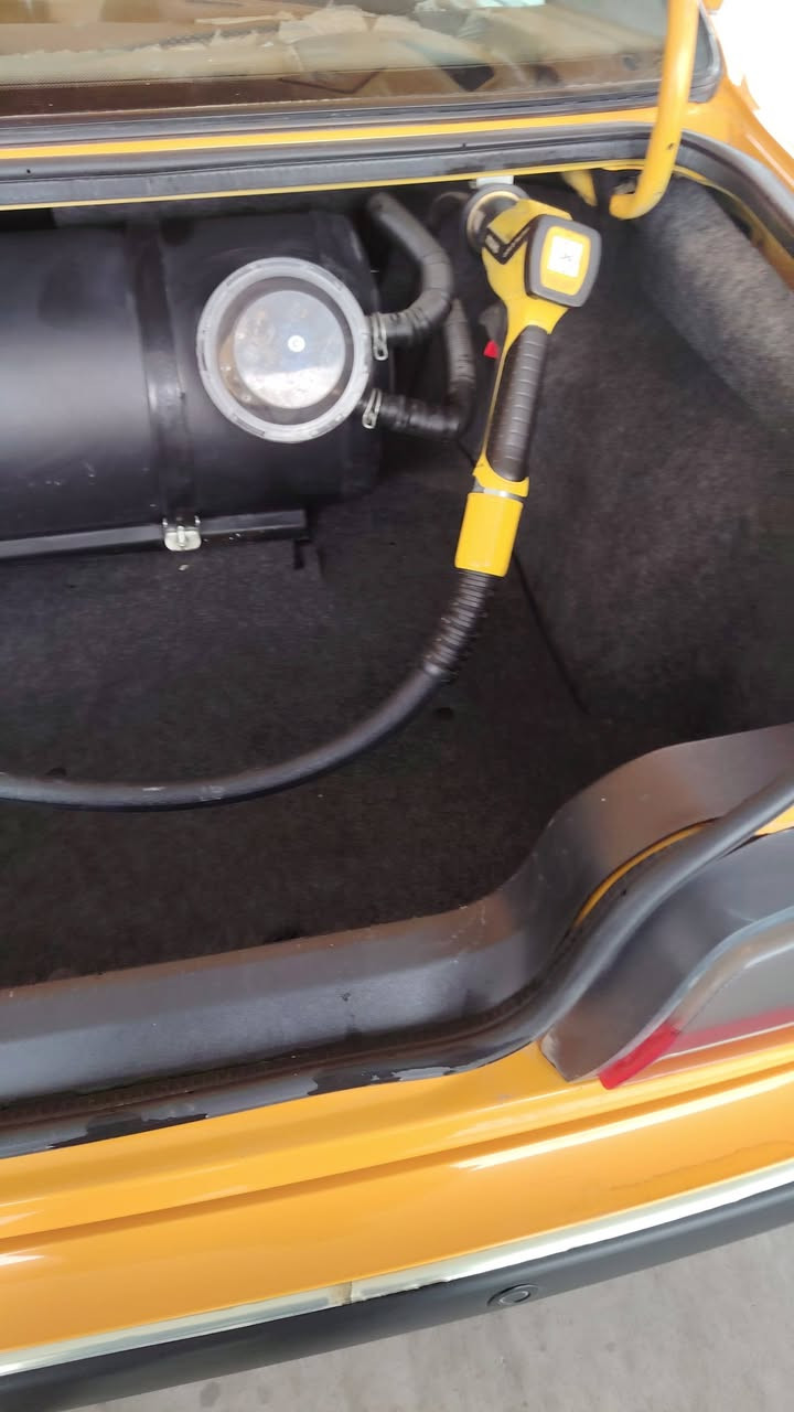 السلام عليكم بيجو بارص 2024 سياره جاهزه حرة
  باسمي رقم بغداد مكان بغداد  سيارة جاهزة
ماشية 70 الف منضومة غاز وضع الشركة كلشي ممبدل بيها
بيها ضربة وعدلناهة فقط موجودة صورة ضربة 
***********
