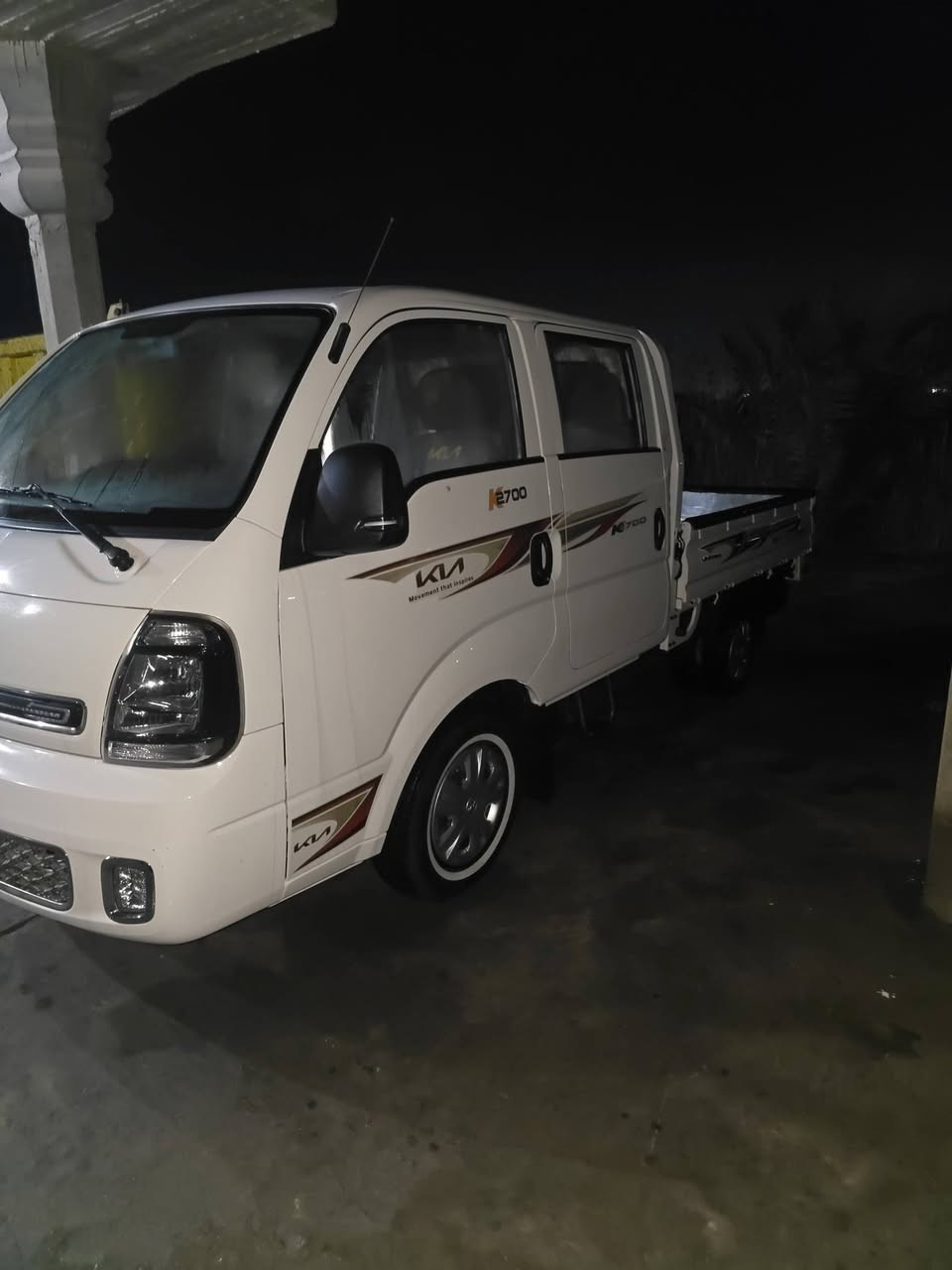 كيه للبيع ٢٠٢٤ ماشيه ٣٧ مكفلوله عده  بيه دحك  بصفحت البدي موضح بصوره المكان بغداد التاجي السعر ١٨٠ الستفسار اتصال ***********    ***********
