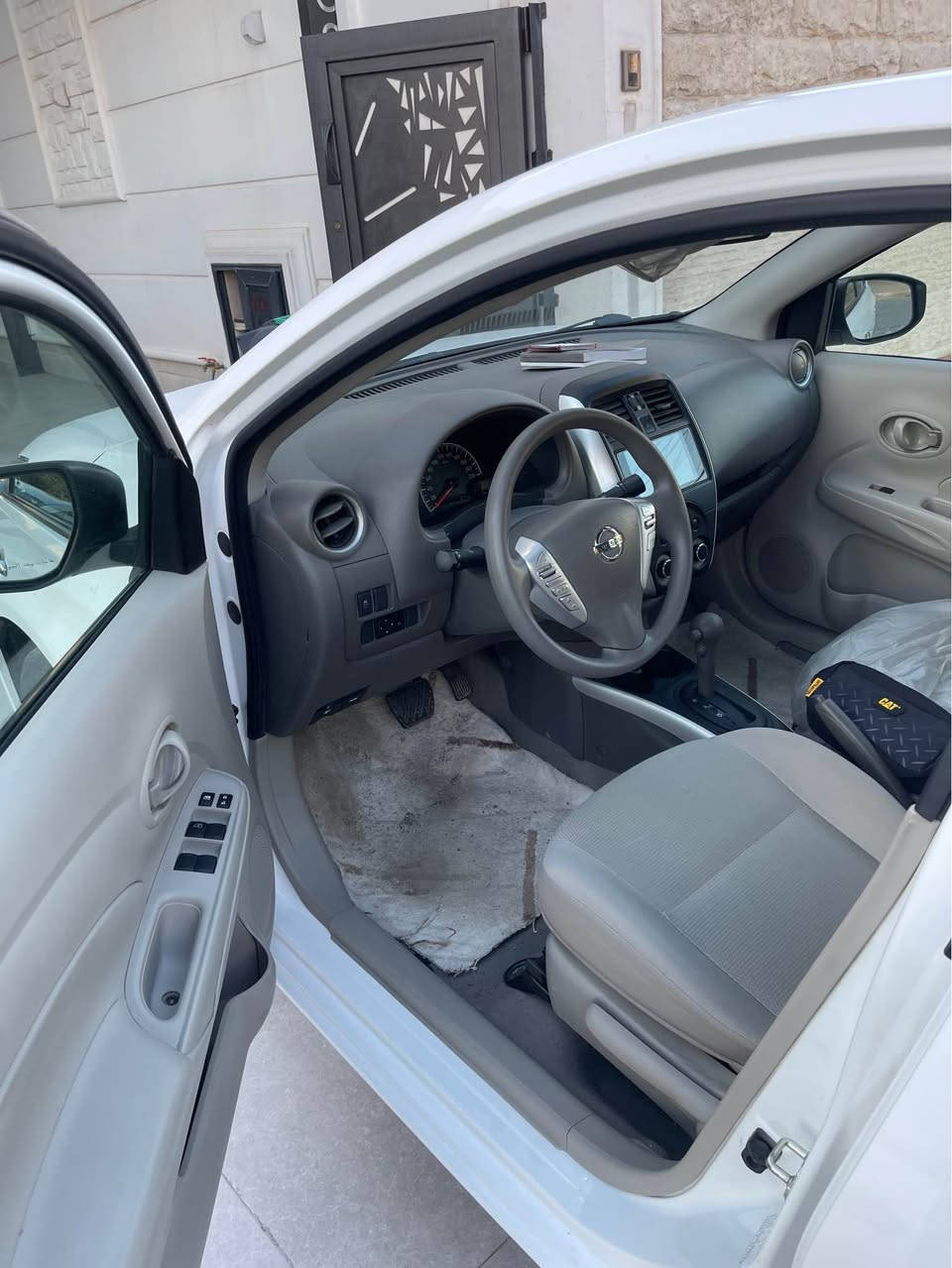 نيسان صني موديل 2025
كلين ما بي نقطة 
أربعة جام كهرباء 
تبريد مركزي 
شاشة و كاميرا و حساس
ماشي 16 الف  
عندا بطاقة بنزين هم
شرط تحويل غرامة 
سعر 127 و مجال 
رقم موبايل *********** كركوك, العراق
