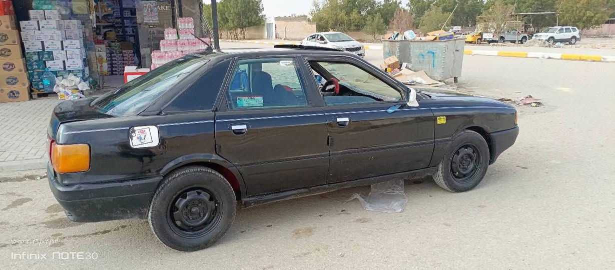 اودي موديل 1990 رقم انكليزي سنويه لل2030

كير محرك عيينه وصينيه جدد توني مبدلهن 
حداديه تخم تاير كابريتر راديتر كله جديد 
سياره بيه ضربه جنطه ومصلحه وعوزها ترتيب كهربائيات 
سعرها ٢٥ وبيها مجال 
مكاني سماوه 
الاستفسار أكثر ***********
