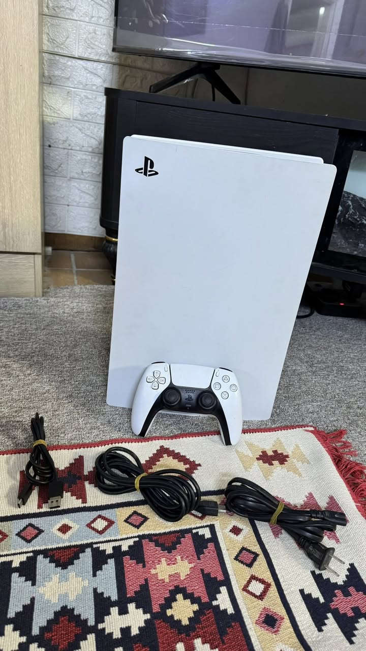 سلام عليكم بلي 5 فات نضيف نضافه فول 100‎%‎ ذاكره 1 تيرا مع جوستك الاصلي وبي حساب والعاب تقريبا 50 لعبه والألعاب الي منزله بتل فيلد 6 و1 وV وGTA 🔥وبعد اشكم لعبه حديثه منزلات بي 
السعر 525 الف بي مجال كلشش بسيط الي ميعجبه السعر يعبر المنشور وليكسر بسعر لان مراح اجاوبه مكاني بغداد الكراده  وتحياتي لجميع 🌹
للاستفسار خاص او الاتصال ***********
