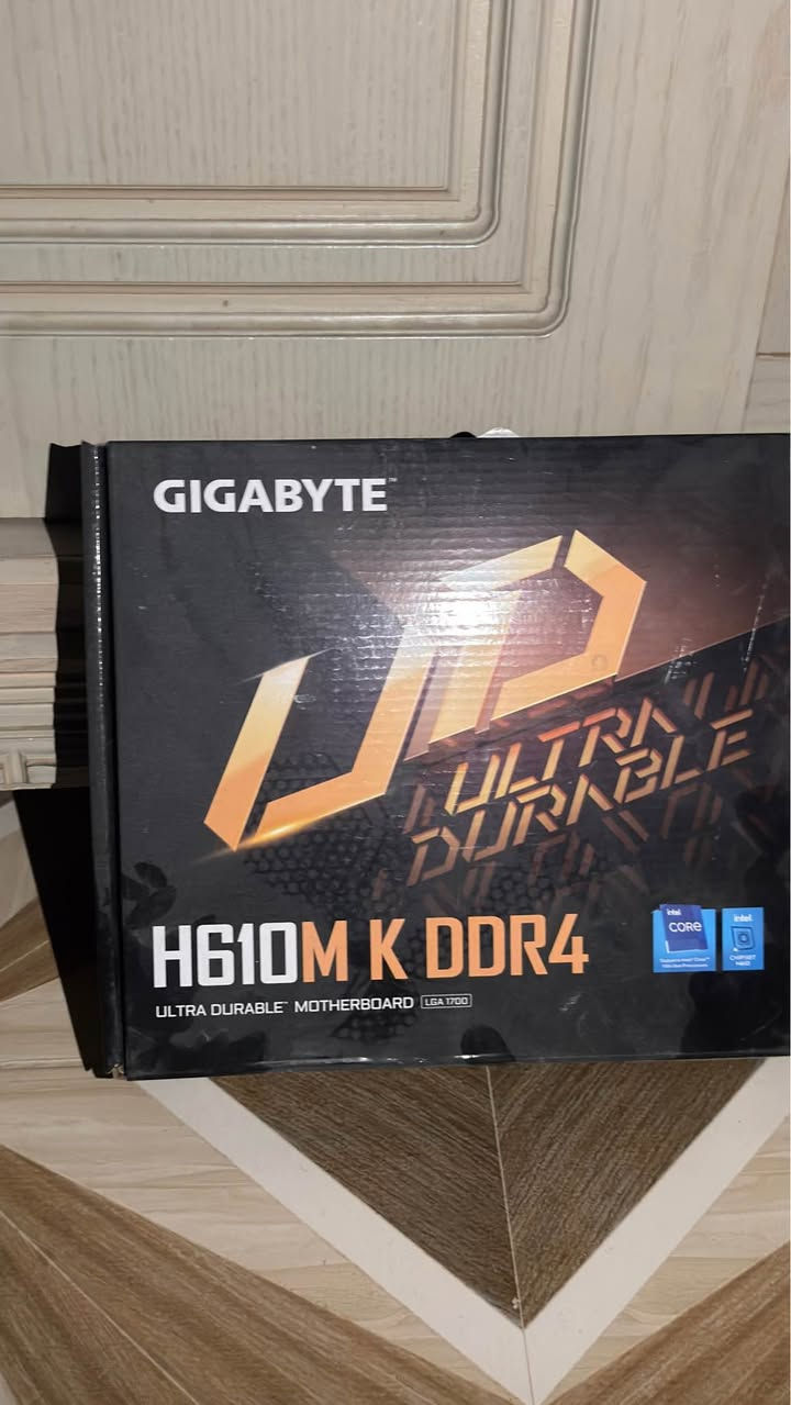 السلام عليكم 
بي سي العاب للبيع مواصفات قويه جدا 
الشاشة : ايلسا 185hz / ips
الكيس : كارت الشاشة RTX 4070 asus
                   Ram 16G 3200 الرام 
                               الذاكرة ssd m.2 1t
                               البور سبلاي 750 bronze
                               ماذر بورد  H610 ddr4
                               المعالج cori 5 14400f
الملحقات :
ماوس من شركة رابو 
كيبورد ميكانيكي من شركة رويال كلوب 
سماعات راس و ستيريو من شركة ريد دراجون 
باور سبلاي اوف لاين
البي سي كامل مكمل ماينقصه شي تجي تشغل و تستمتع سعره فقط ١,٩٥٠,٠٠٠ دينار
____________________________________
البي سي مستعمل استعمال قليل جدا شبه جديد متروك فقط و مشتريه من ٦-٨ و متروك


**إذا كنت صاحب هذا الإعلان وتريد حذفه لأي سبب، رجاءا أرسل رسالة إلى الدعم الفني**