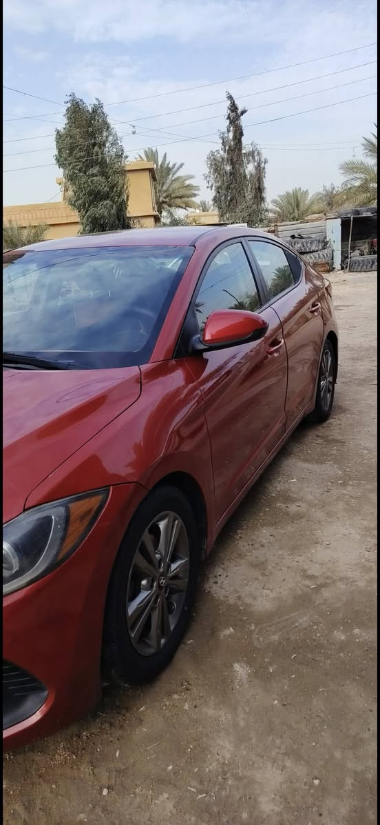 النترا ٢٠١٨ ماشيه ٦٩ كلين بدون صبغ السيارة بسمي مكاني بغداد الحريه السياره كلش حلوه وعلى ايدنا السعر ١٣٥ وبيه مجال قليل للاستفسار  ***********
