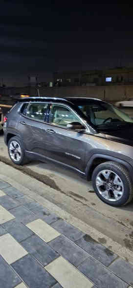 السلام عليكم السياره رقم بغداد بسمي 
تحويل ثاني يوم 
جيب كومبارس وارد امريكي مديل 2020 
حادثه موضحه بلصوره بنيد وجاملغ امامي فقط
السياره مكينه وكير مكفولات كله جديده تخم تاير جديد شركه 
مواصفات السياره 
بصمه 
تشغيل عن بعد 
تحكم ستيرن جهتين
سايد بريك بصمه 
تبريد 4 قطع
كشنات السياره كهرباء 
تدفئه  استيرن +كشنات تدفئه
سياره استخدام شخصي 
العنوان.. بغداد البلديات 
السعر 130$
رقم الهاتف ***********
