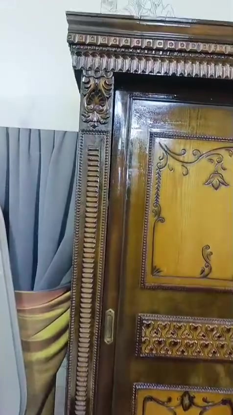 ال محتجها يبعتلى وتس 01033780136 
 اوضه نوم جرار خشب كبس موسكي في قوايم زان حاجه تقيله ونظيفه معانا الدولاب ثلاثه ضلفه جرار المقاس 2 م 60 في ارتفاع 2 م 40 في عمق 60 ومعانا السرير مقاس متر و50 في متر و 90 بالمله بتاعته زائد اثنين كومودينو زائد التسريحه بالبرواز وعليهم رخام من فوق استعمال بحاله ممتاازه جداا


**إذا كنت صاحب هذا الإعلان وتريد حذفه لأي سبب، رجاءا أرسل رسالة إلى الدعم الفني**