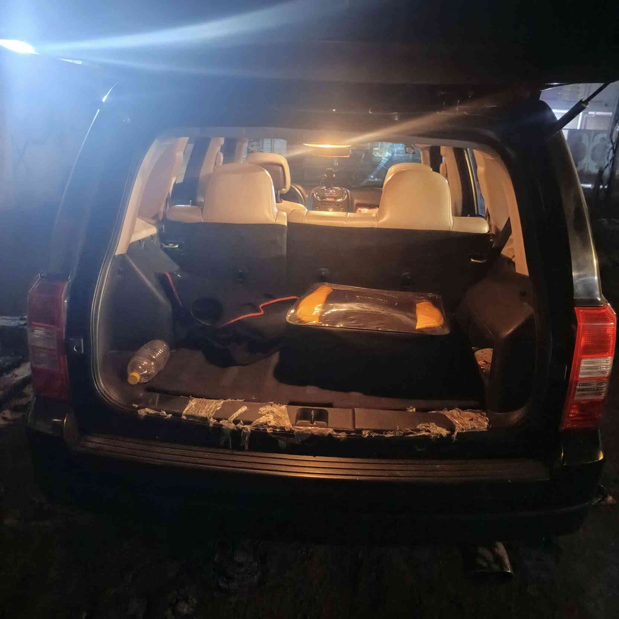 جيب باتريوت
 موديل ١٧ 
تبديل جاملغ امامي بدون دواخل 
 كفاله كير مكينه كفاله 
رقم ذي قار 
سياره جديده 
مكينه ٢٤٠٠
مكان بغداد 
السعر ١١٠ وبيها مجال قليل


**إذا كنت صاحب هذا الإعلان وتريد حذفه لأي سبب، رجاءا أرسل رسالة إلى الدعم الفني**