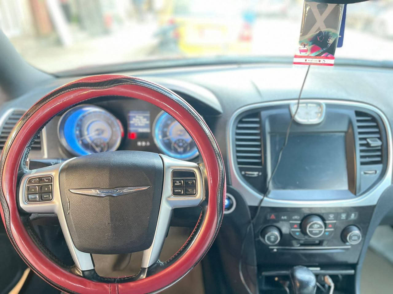 سلام عليكم للبيع موديل 11 جاهزه من كلشي سياره داخله سرقه يعني مكفوله من الحادث سعر 48 وبيها مجال  رقم بغداد بسمي  ستفسار اتصل ع رقم ***********
