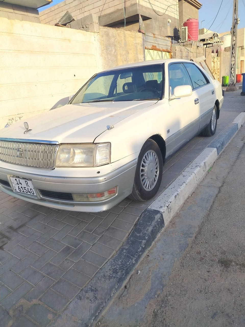 سياره راس الثور رقم بصره انكليزي مكفوله كص ونقل مكينه وكير حلوات تبريد شغال ثلج كهربائيات كلها شغاله حداده حلوه تخم تاير جدد. 
مكاني بصره رقم السعر ٧٥
***********
