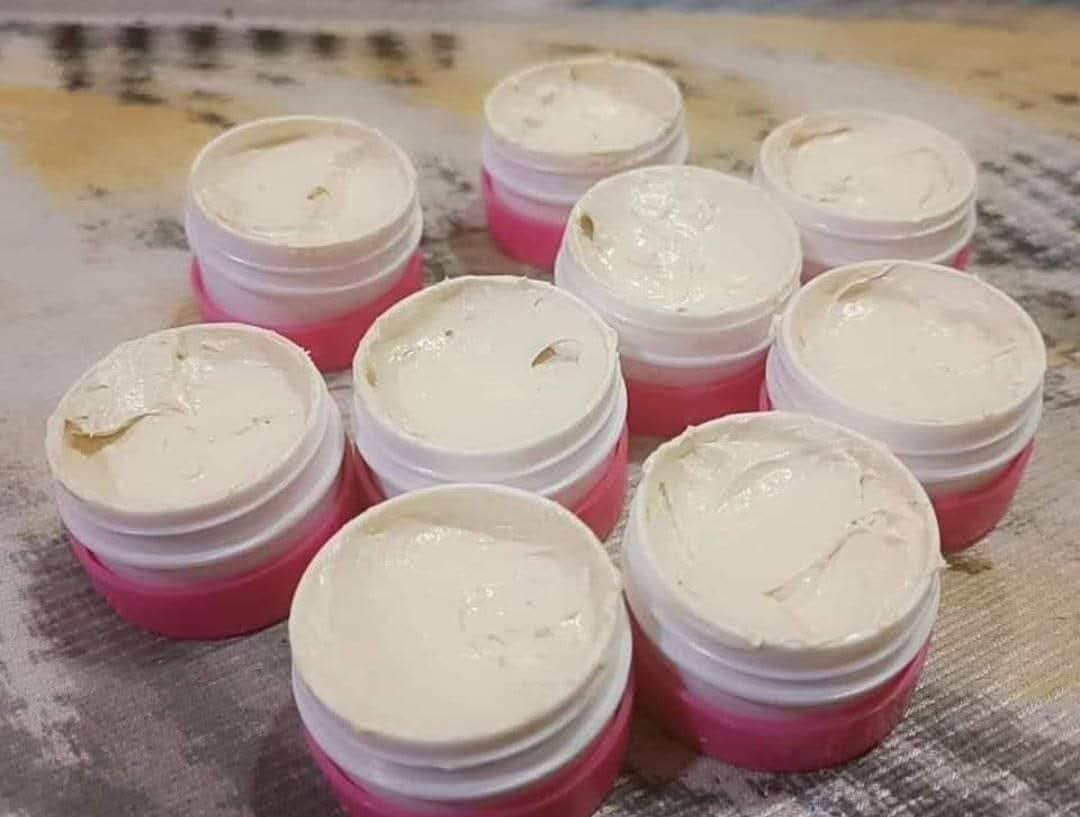 خلطة سنو وايت الأصلية يمنة وبس 
والباقي تقليد يوصل الطلب وشوفة امام المندوب 

 تخلي وجهك صافي و ابيض و يلمع 🤍

 ب سبع ايام فقط مع ضمان استرجاع

خلطه +صابونه 20 ألف توصيل مجاني  داخل النجف 🥳

 للنساء والرجال
تبيض الوجه
1ـ للكلف بالوجه حب الشباب وأثاره
2ـ التصبغات
3ـ السمار الزايد 
4ـ والنمش 
5ـ الخطوط السوداء
عدم صفاء ونقاوة البشره
الهالات السوداء
عدنه الحل✅️

طريقة_الاستخدام_

غسل الوجه بلصابونه قبل وضع الخلطه  بعدها توضع مسحه خفيفه ليلا وتغسل صباحا 🥰

للحجز والاستفسار مراسلة الصفحه 🛍

ب 7 ايام ما شتغلت ترجعها وتأخذ فلوسك


**إذا كنت صاحب هذا الإعلان وتريد حذفه لأي سبب، رجاءا أرسل رسالة إلى الدعم الفني**