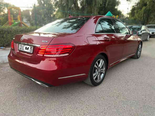 السلام عليكم ( تحفه جديده جدا )
مارسدس E200  خليجي موديل 2016  وكاله كفاله عامه BCM
المواصفات 
🎖️سلايت 
🎖️بصمه ابواب عدد ٤ وبصمه تشغيل 
🎖️كراسي جلد كهرباء (لون ابيض مميز)
🎖️بردات خلفيه وجانبيه
🎖️مرايه كهرباء 
🎖️شفتات ستيرن 
🎖️ويل كب حجم ١٧ 
🎖️بجم زنون 
🎖️صندوق كهرباء حساس  
🎖️تحكم مقود جهتين
🎖️ومواصفات كثيره
ملاحظه / سيرفس كامل تخم تاير ودهونات وفلاتر كله جديد تراي زيرو  
👈الموقع / بغداد الجادريه 
🤝السعر ٢٤٥ ورقه وبيها مجال بسيط 
***********
*********** بغداد
