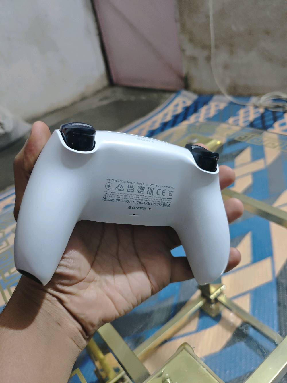 ​🔥 للبيع: جهاز PlayStation 5 Slim (النسخة الأوروبية) - بحالة الزيرو! 🔥
السلام عليكم شباب، للبيع جهاز بلايستيشن 5 سليم أوربي بحالة الشديد/شبه جديد استخدام قليل جداً ونظيف عالتشغيل والشرط!
​🎮 مواصفات وتفاصيل الجهاز:
​النوع: PlayStation 5 Slim (أوربي الأصلي).
​الحالة: مستعمل نظيف جداً واستخدام قليل، اشتريته جديد من الكارتون.
​الملحقات: كامل الملحقات الأصلية متوفرة بالكامل مع الكارتون الداخلي والخارجي وحافظات الفوم (كما موضح بالصور).
​💳 مميزات الحساب والاشتراك:
​يحتوي على حساب إماراتي رسمي.
​يوجد رصيد 9$ دولار داخل ستور الحساب.
​بلاس مفعل (اشتراك شهري).
​يحتوي الحساب على 2 بلاتينيوم (Platinum Trophies) في أفضل الألعاب:
​God of War (2018) 🏆
​Spider-Man 🏆
​🎮 الألعاب والمكتبة:
الجهاز يجي ويا مكتبة ألعاب ضخمة تحتوي على أكثر من 400 لعبة جاهزة، بالإضافة إلى باقة من أقوى الألعاب المثبتة والمتاحة:
​1_EA Sports FC 26 (فيفا 26)

​2_ Marvel’s Spider-Man 2

​3_ Days Gone (أيام مضت)

​4_ Assassin's Creed Valhalla

​5 Call of Duty: Modern Warfare 3

​6_Hogwarts Legacy (تراث هوجورتس)

​7_ Guardians of the Galaxy (حراس المجرة)

​وغيرها الكثير من الألعاب الضخمة. 
​📍 المكان: [ميسان /العمارة ]
💰 السعر: [ 800 الف شرط الفحص والنظافة ]
📞 للتواصل والاستفسار: يرجى المراسلة على الخاص. 

​(ملاحظة: الصور المرفقة بالمنشور هي صور الجهاز والحساب الفعلية)